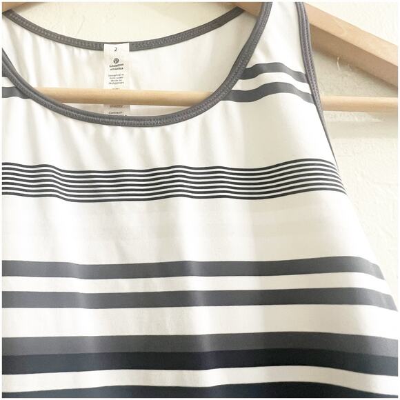 Lululemon Blissed Out Tank Dress Size 2 Striped White Gray Tennis Pickleball - Picture 11 of 11